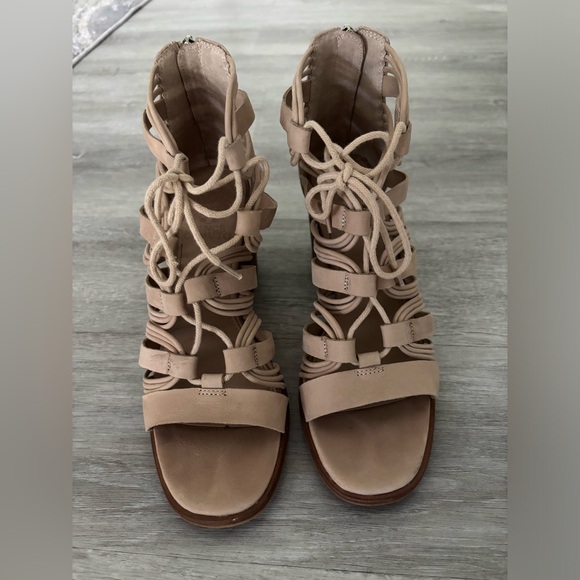 Vince Camuto Cage Sandals 8.5 - Picture 11 of 11